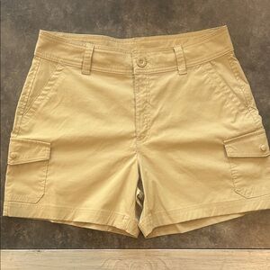 Eddie Bauer Women's Tan Cargo Shorts - NWOT